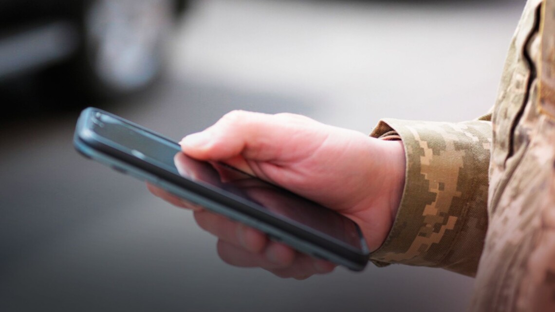 В Минобороны сообщили, что е-кабинет военнообязанных, где можно будет онлайн обновить свои данные, заработает ориентировочно в июне.