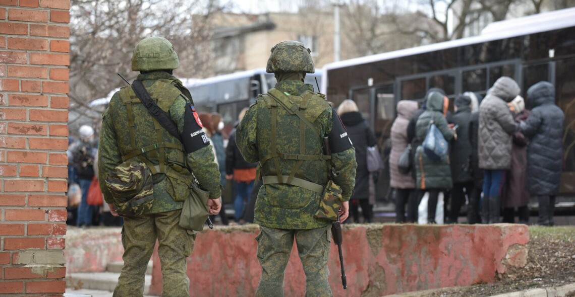 Оккупанты проводят принудительное выселение жителей трёх временно захваченных населённых пунктов Херсонской области – Голой Пристани, Коханов и Гладковки.