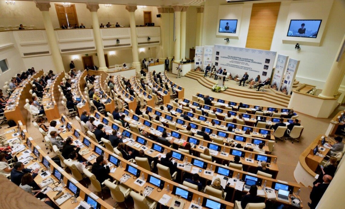 Парламент Грузии на заседании 1 мая поддержал во втором чтении скандальный законопроект об иноагентах.