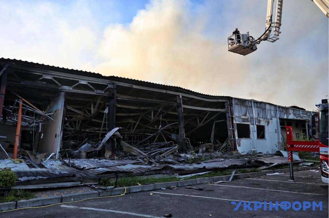 В Новой почте заявили, что вчерашний ракетный удар по депо и отделению в Одессе уничтожил 904 отправления почти на 3 млн гривен.