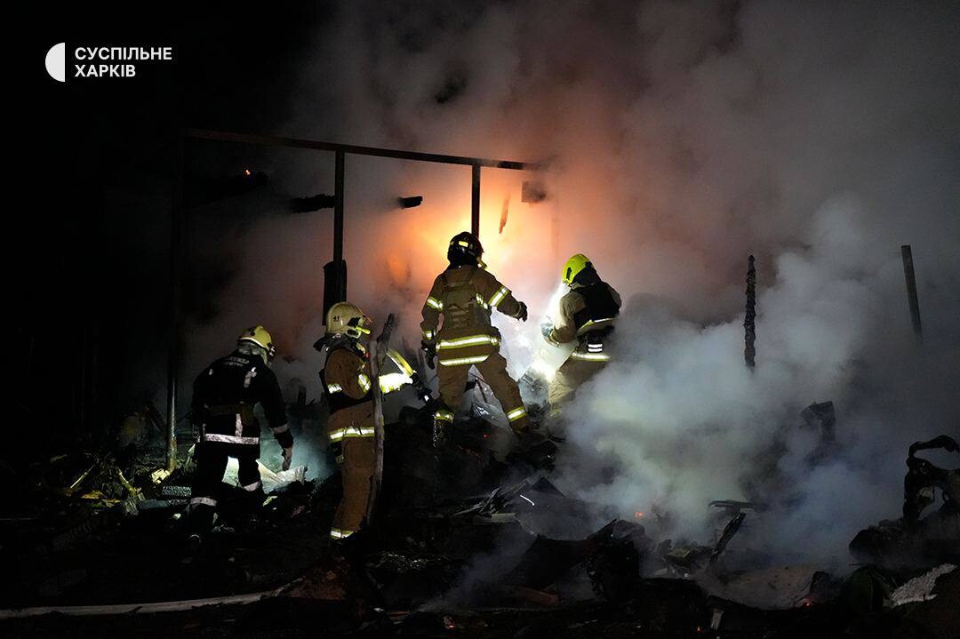 В результате удара БПЛА по Харькову ночью 5 мая загорелись три частных дома, один человек получил ранения.
