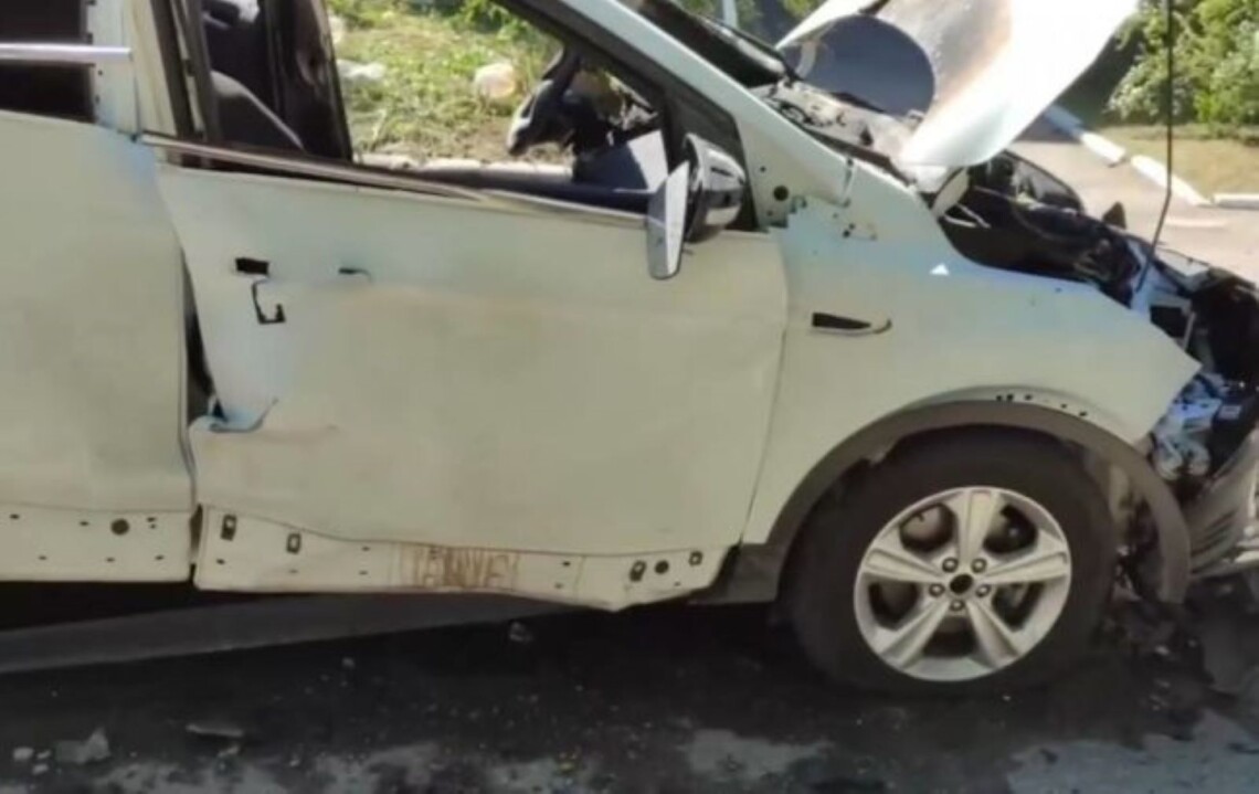 В Бердянске в воскресенье, 5 мая, взорвали автомобиль местного коллаборанта. Он погиб на месте.