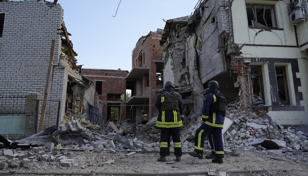 В Харькове в результате удара УАБами на Пасху ранены 16 человек. Повреждены 14 домов, медучреждение, общежитие, офисное здание.