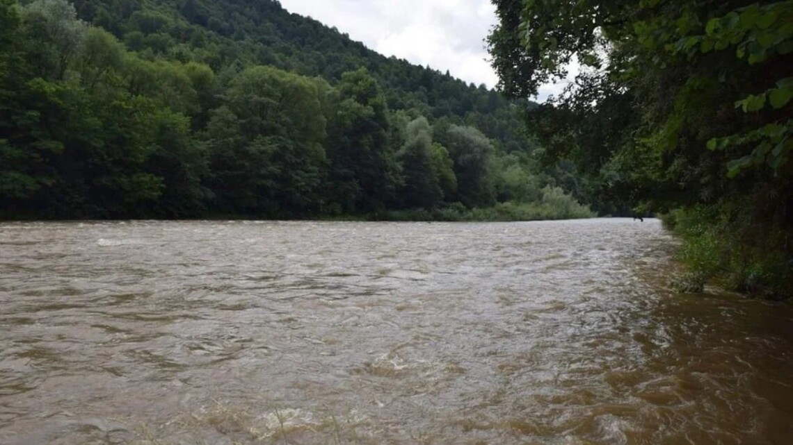 В реке Тиса обнаружила тела ещё трёх погибших мужчин, сообщили пограничники. Одному из утонувших было всего 20 лет.