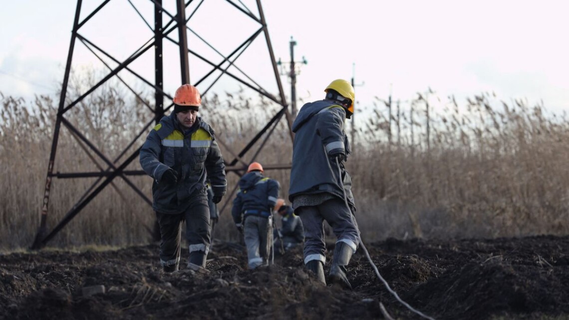 Власти Германии выделят дополнительные деньги на восстановление украинской системы передачи электроэнергии, пострадавшей в результате регулярных атак рф.