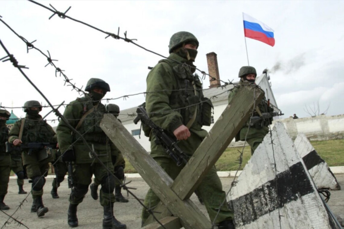 Российская армия усиленно укрепляет третью линию обороны у временно оккупированного Токмака Запорожской области.