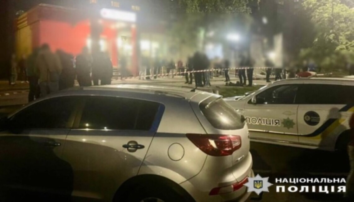 Правоохранители сообщили о подозрении мужчине, который вечером 11 мая взорвал гранату в Броварах Киевской области.