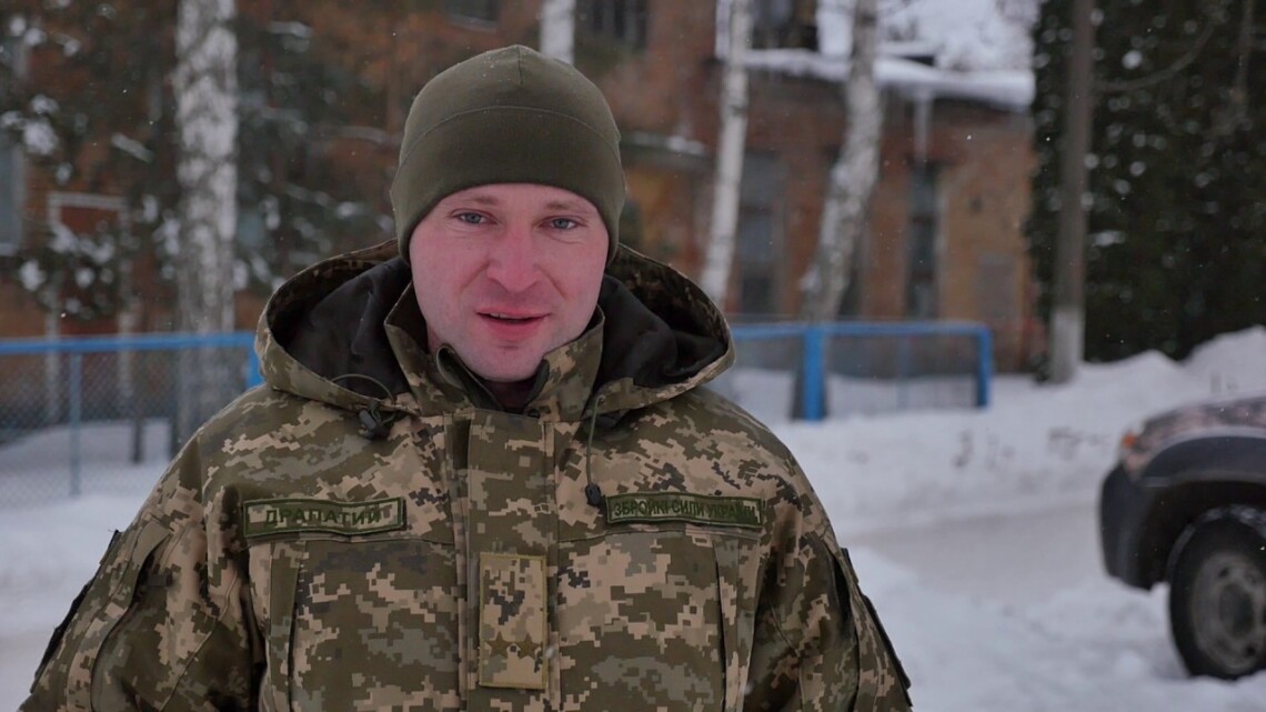 Новым командующим группировкой войск Харьков назначен замначальника Генштаба Михаил Драпатый, сообщают СМИ.