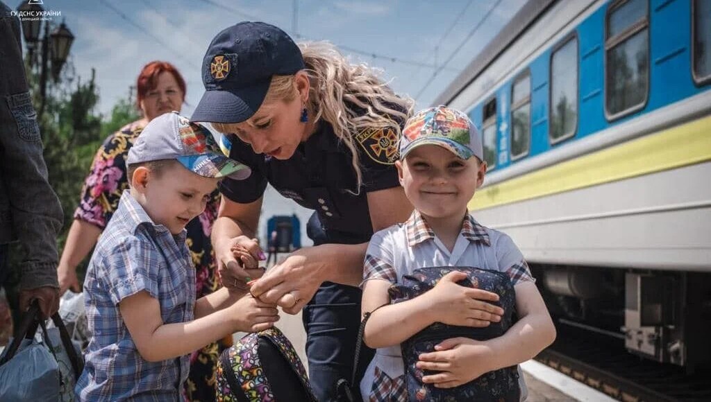 Из приграничных населённых пунктов Харьковщины уже эвакуировано более 6700 жителей, в том числе 535 детей.