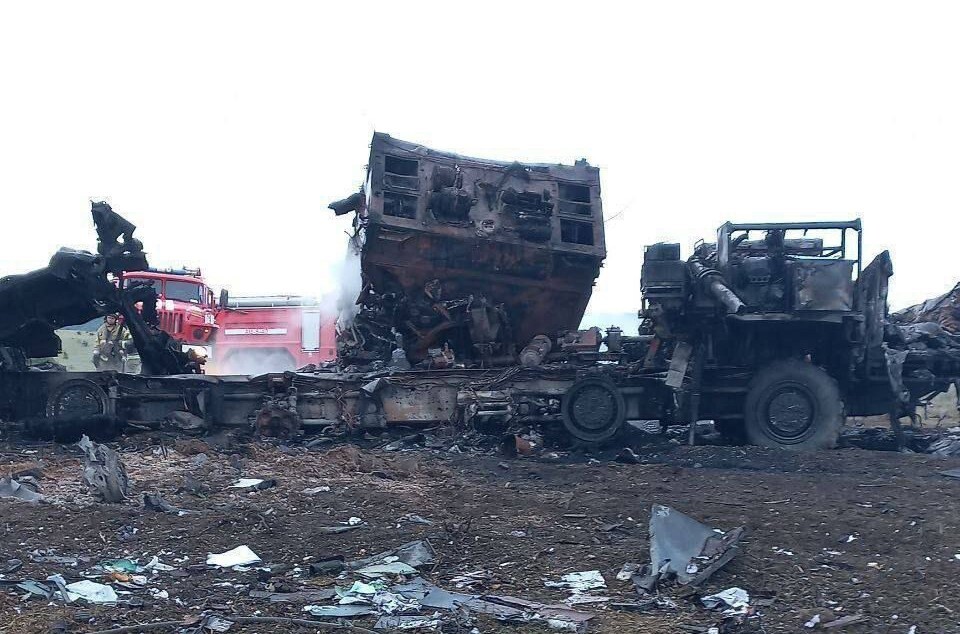 В результате атаки на Крым прошлой ночью были поражены ЗРК С-400, два самолёта МиГ-31 и склад горюче-смазочных материалов. Есть погибшие и раненые российские военные.