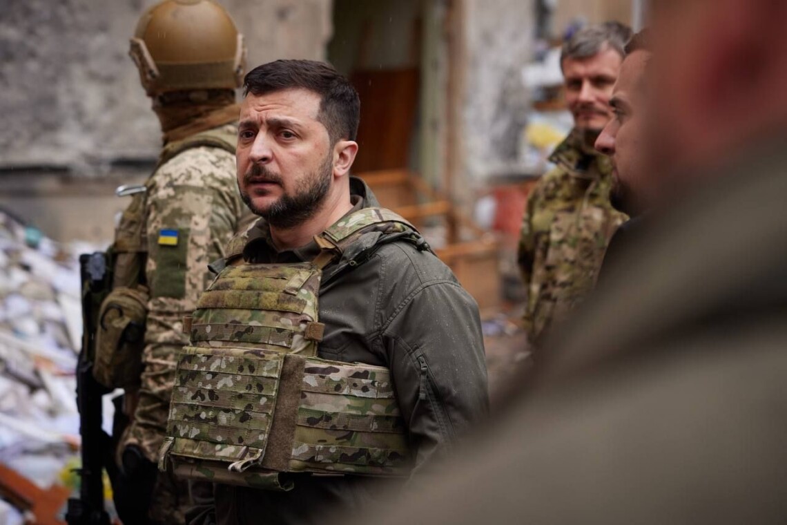 На Ставке в Харькове Зеленский и военные детально проанализировали перспективы боевой ситуации, угрозы в ближайшие дни и недели.