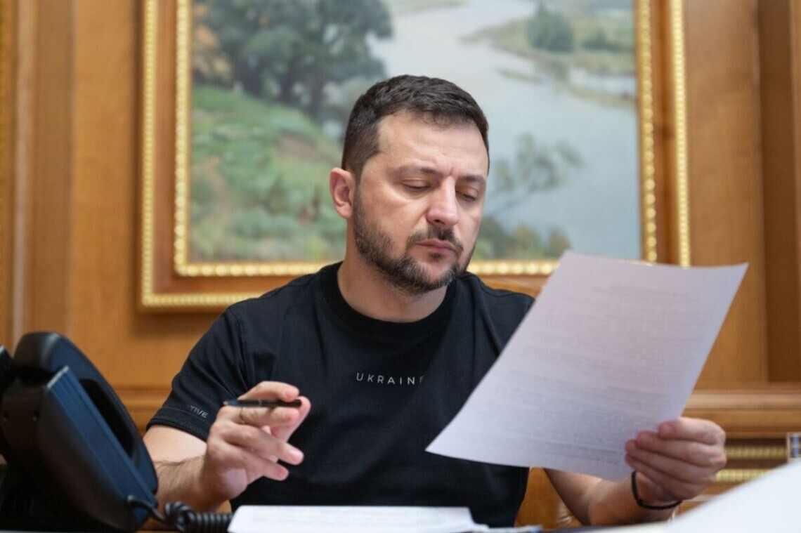 Зеленский подписал законопроект об увеличении штрафов за нарушение воинского учета и мобилизационного законодательства.