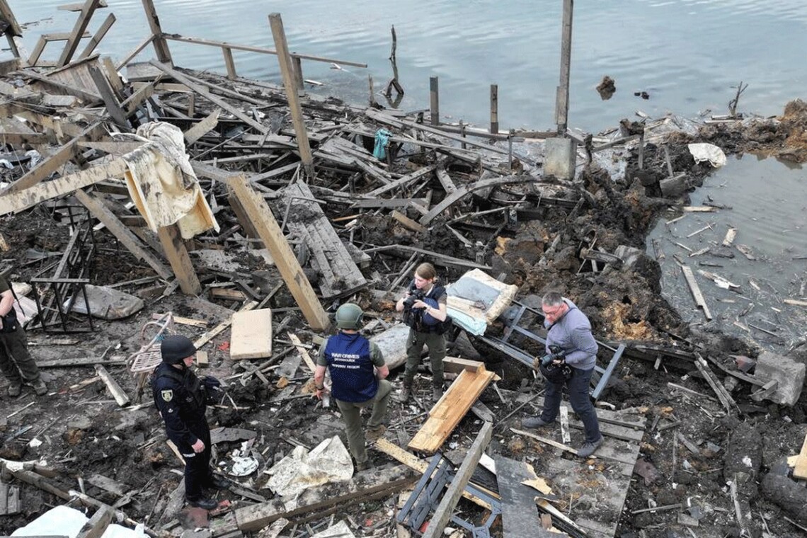 Водолазы ГСЧС  нашли в водоеме на базе отдыха на Харьковщине фрагмента тела мужчины, который рыбачил на берегу.