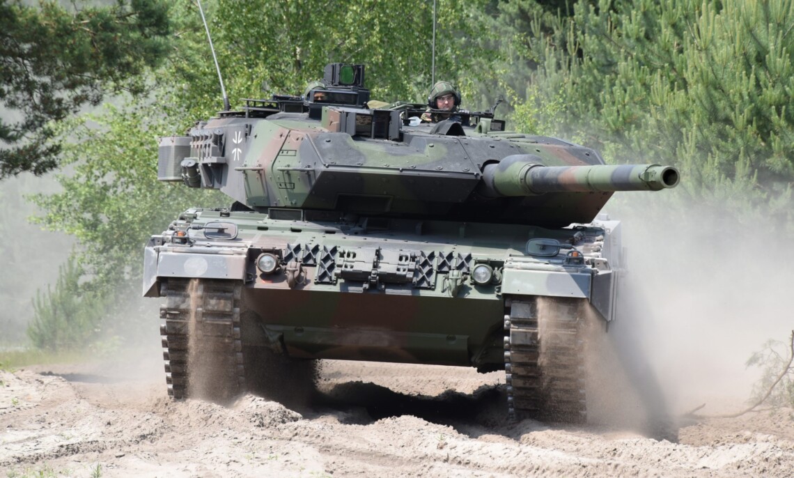 Правительство Испании намерено передать Вооруженным силам Украины новый пакет вооружений, сообщила министр обороны страны.