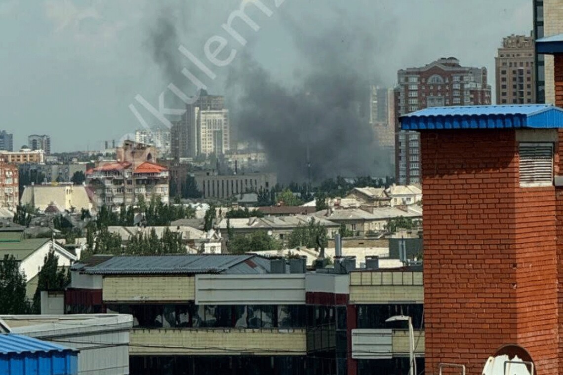 В Донецке утром были слышны взрывы. В соцсетях жители сообщили о прилётах в двух районах города.