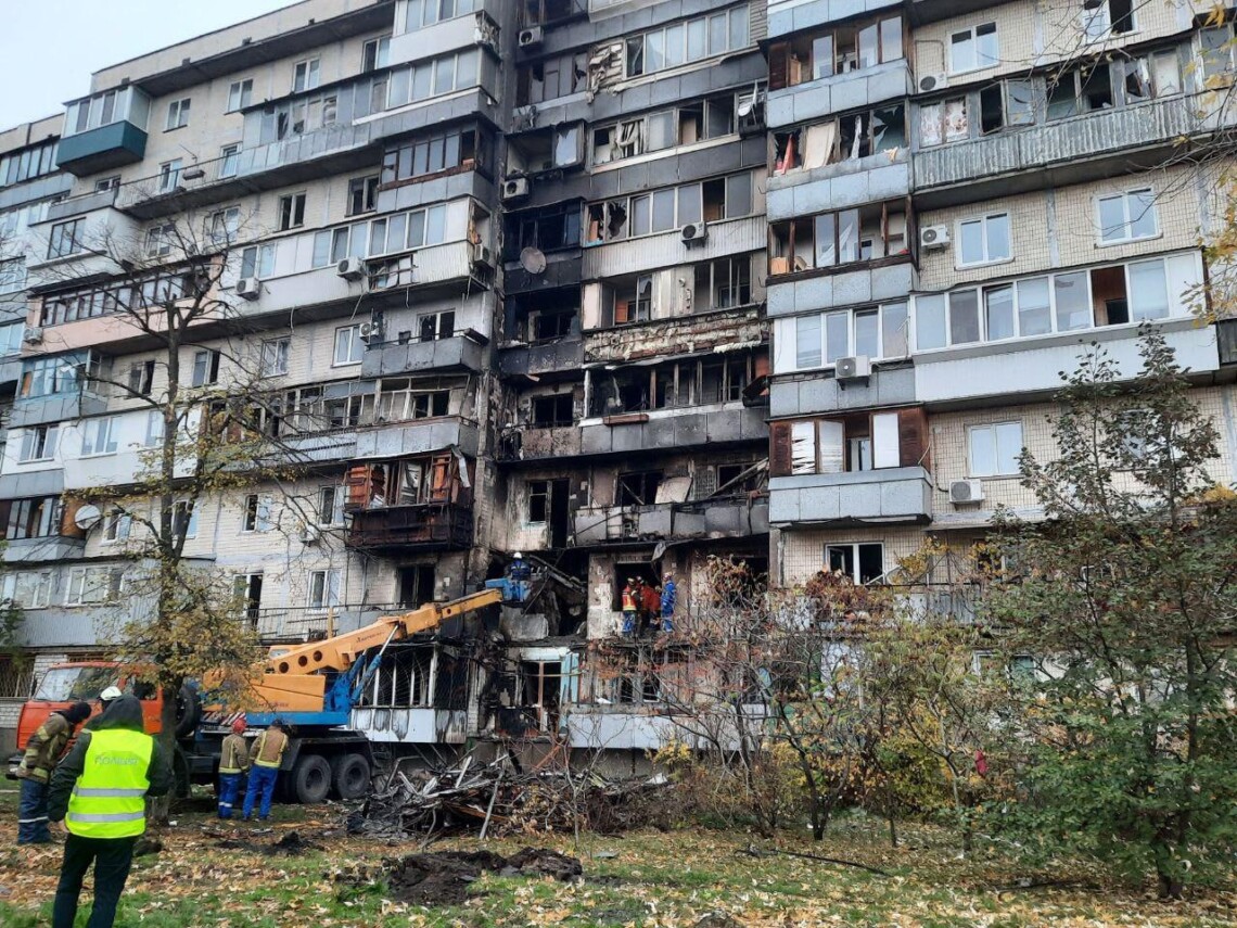 Атака на Киев 26 октября – количество раненых превысило 30 человек, среди них есть дети В Киеве количество раненых из-за российской атаки ночью 26 октября возросло до 32 человек, среди них семеро – дети, еще семеро пострадавших были госпитализированы.