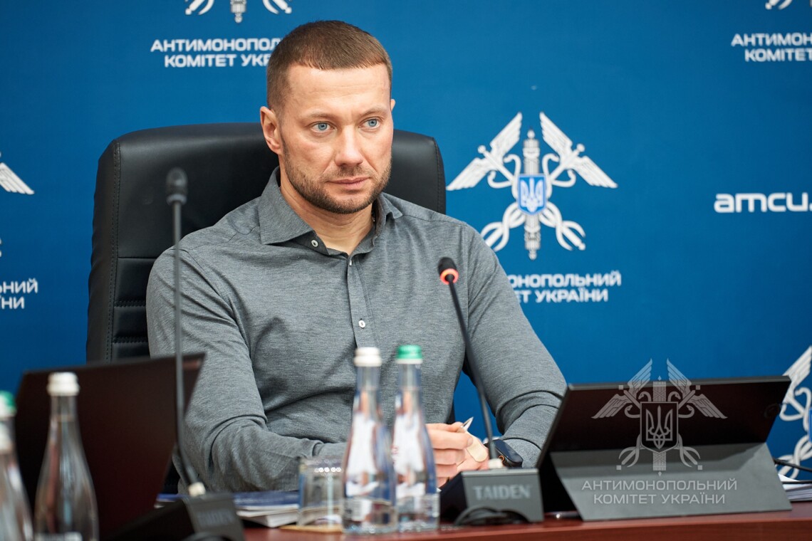 Дело Павла Кириленко – в отношении главы АМКУ и его супруги Аллы направили в суд обвинительный акт Прокурор утвердил и направил в суд обвинительный акт в отношении руководителя госоргана и его супруги.