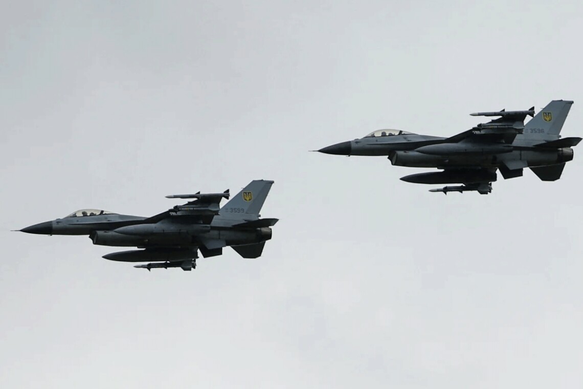 Украинский авиафлот - Зеленский анонсировал флот боевой авиации из F-16, Gripen и Rafale Президент Владимир Зеленский очертил будущую авиационную программу Украины. Планируется создать современный авиафлот, в том числе из самолетов F-16, Gripen и Rafale.