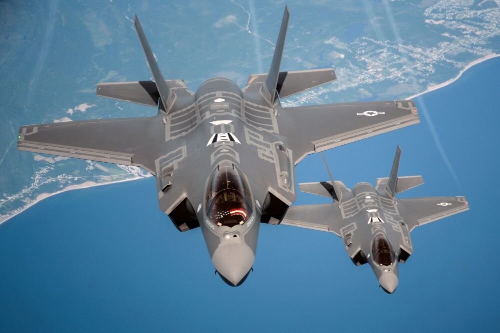 США и Япония – Трамп объявил о передаче Токио ракет для F-35 Президент США Дональд Трамп объявил о новых поставках ракет для японских истребителей F-35 американского производства.