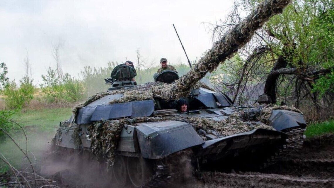 Ситуация на фронте – за сутки произошло 135 боевых столкновений с врагом Россияне задействовали для поражения 2740 дронов-камикадзе и осуществили 2973 обстрела позиций украинских войск и населенных пунктов.