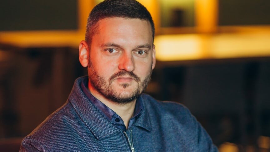 Верховная рада – ЦИК зарегистрировала Дмитрия Слинько нардепом вместо Колесник Центральная избирательная комиссия признала избранным и зарегистрировала народным депутатом от Слуги народа Дмитрия Слинько на место Анны Колесник, досрочно сложившей мандат.