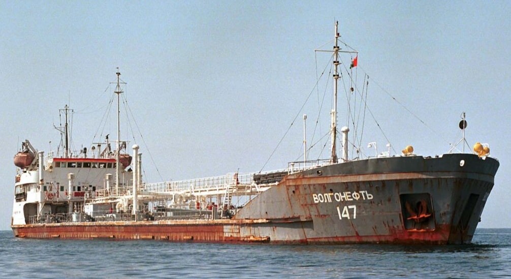 Теневой флот россии – новозеландская компания тайно страховала теневой флот россии Расследование Reuters установило, что новозеландская страховая компания Maritime Mutual годами обеспечивала страхование танкеров, перевозивших иранскую и российскую нефть в обход международных санкций.