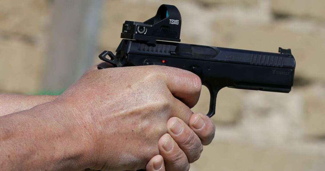 Стрельба в ТЦК – в Кременчуге произошла стрельба в военкомате, есть пострадавшие В территориальном центре комплектования и соцподдержки Кременчуга вечером в четверг, 30 октября, произошла стрельба, есть раненые.