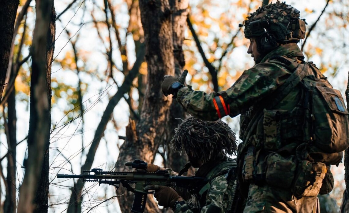 Потери рф – ВСУ ликвидировали 900 российских захватчиков Украинские военные за последние сутки, 31 октября, ликвидировали еще 900 оккупантов. Потери россии с начала полномасштабного вторжения составили 1 миллион 142 тысяч 730 человек.