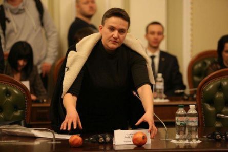 Народный депутат Украины Надежда Савченко подтвердила информацию о том, что приносила на заседание Верховной Рады гранаты.