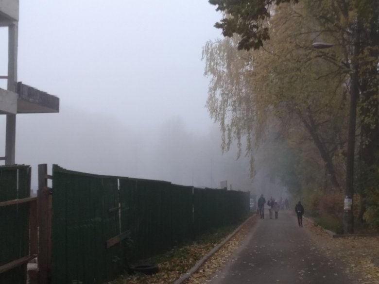 За прогнозами УкрГідрометценту, у найближчу годину з утриманням вранці 16 жовтня туман, видимість 200-500 м.