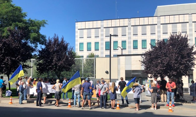 Нардеп Валерій Дубіль може бути причетний до будівельних афер з житловими комплексами в Києві.