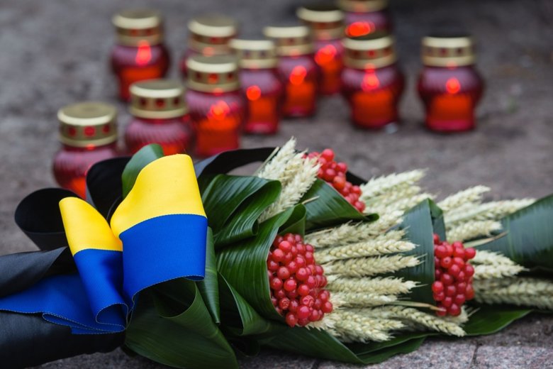 У суботу, 23 листопада в Україні згадують жертв голодоморів. Національний пам'ятний день відзначають у четверту суботу листопада.