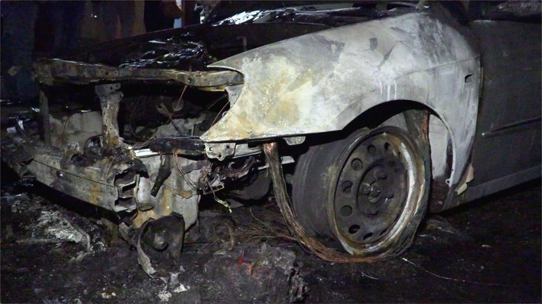 Неизвестные подожгли автомобиль программы журналистских расследований Схемы, принадлежащий водителю программы - участнику съемочной группы Борису Мазуру.