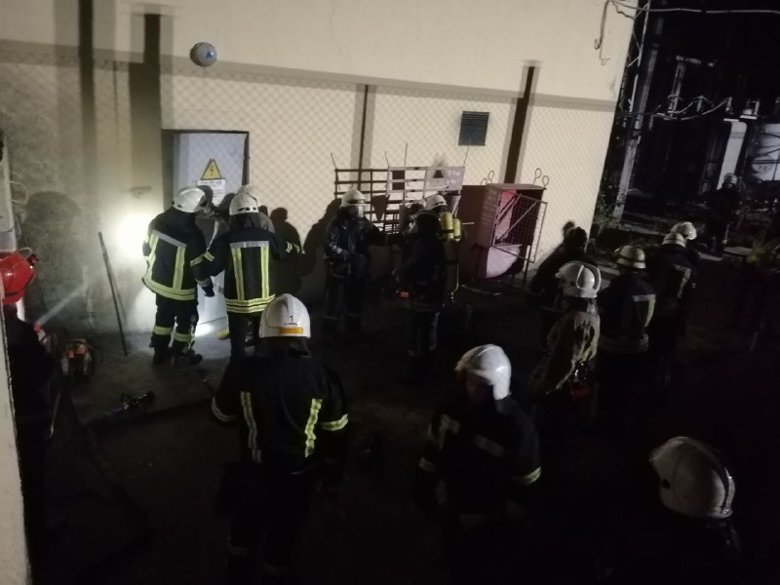 В пятницу, 28 августа, спасатели потушили возгорание трансформаторной подстанции на территории нефтеперерабатывающего завода в Одессе.