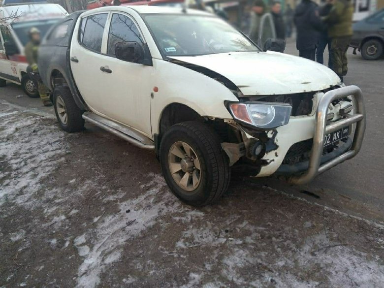 У Горлівці 15 лютого підірвали автомобіль комбата народної міліції ДНР Сергія Попова з позивним Довгий. Він входив до оточення сепаратиста Ігоря Безлера.