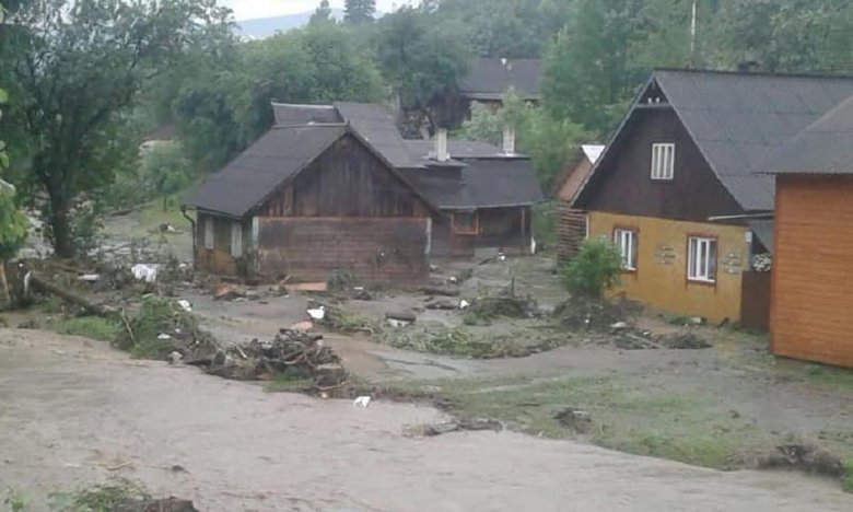 Нинішній паводок в Рахівському районі Закарпатської області на 80 відсотків  потужніший за торішній.