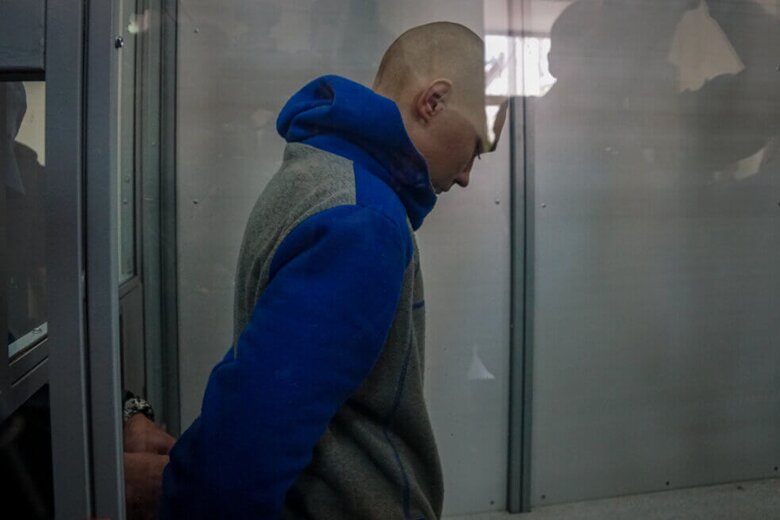 Суд начнет 18 мая рассматривать по сути дело первого российского военного Шишимарина, которого будут судить за убийство гражданского.