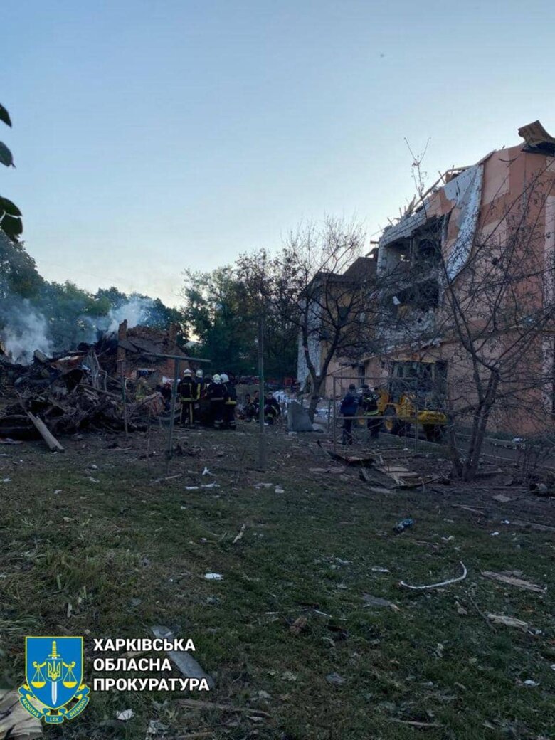 Увечері та вранці ракетні удари були завдані по Салтівському, Слобідському та Холодногірському районах Харкова. Зруйновано кілька будівель. На даний момент загалом загинуло 9 людей, кілька десятків поранено.
