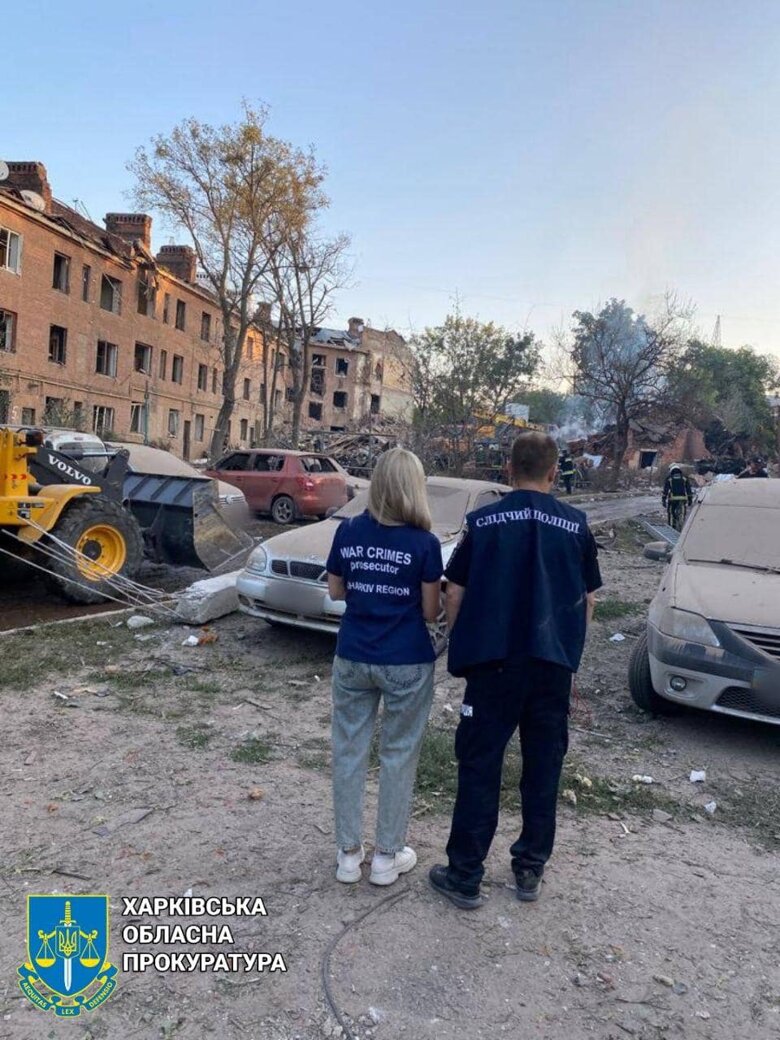 Вечером и утром ракетные удары были нанесены по Салтовскому, Слободскому и Холодногорскому районам Харькова. Разрушены несколько зданий. На данный момент, в общей сложности погибли 9 человек, несколько десятков ранены.