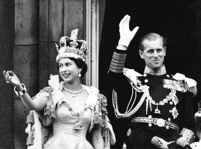 Британская королева Елизавета вторая скончалась сегодня в возрасте 96 лет. Согласно порядку престолонаследия, следующим монархом должен стать принц Чарльз.