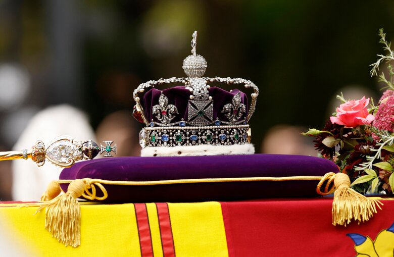 У Лондоні офіційно завершилася церемонія прощання із покійною королевою Великої Британії Єлизаветою II. Її труну відвезуть до Віндзора на церемонію поховання.