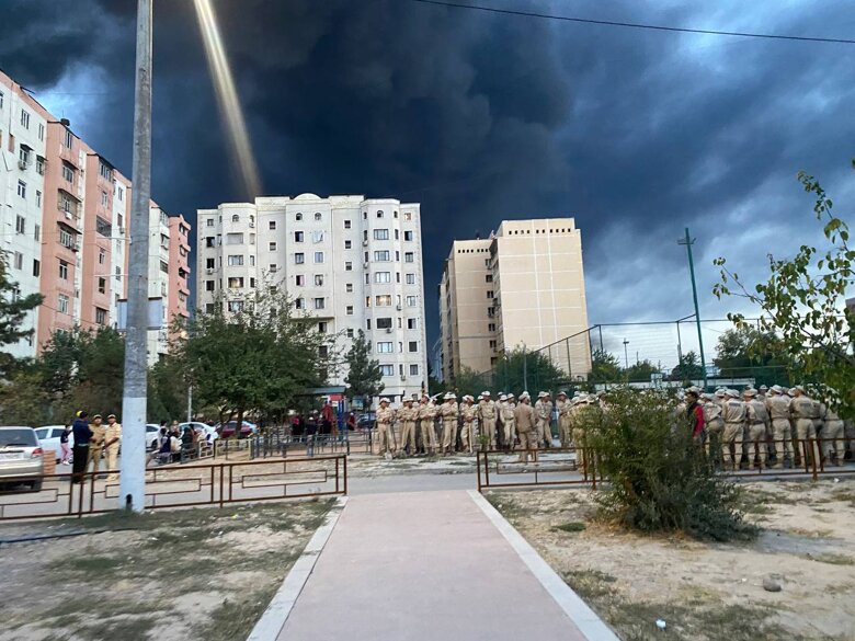 У столиці Узбекистану внаслідок нічного вибуху та масштабної пожежі загинула людина, ще 163 постраждали.