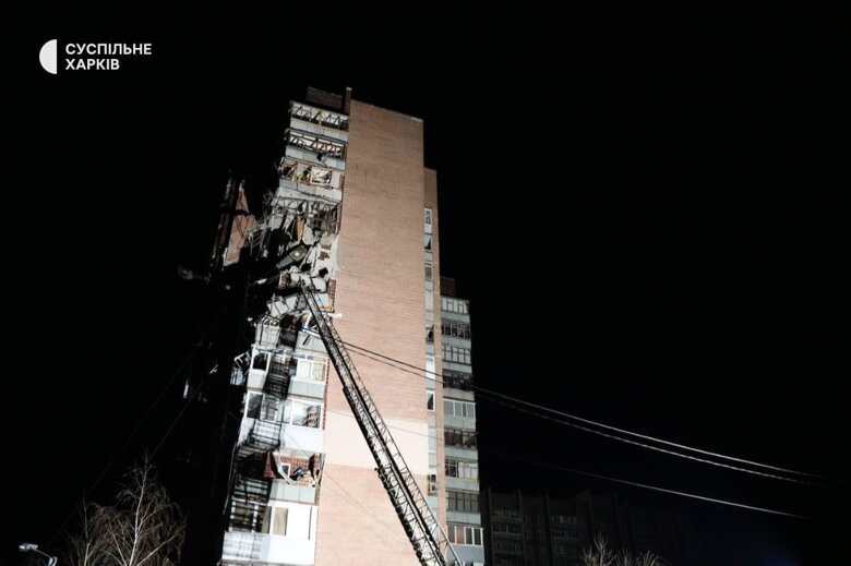 У Харкові на даний момент відомо про 4 загиблих і 12 постраждалих внаслідок нічної атаки дронів.