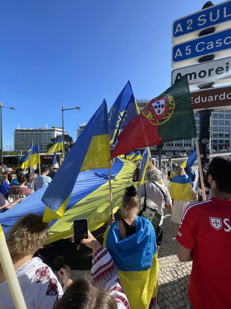 Масштабные акции ко Дню независимости прошли сегодня по Европе. В частности, украинцы во всем мире 24 августа образовали живые цепи единства и устроили шествия.