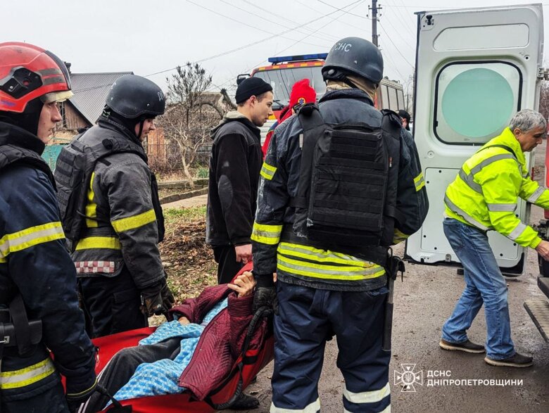 В Кривом Роге четверо погибших и семеро раненых в результате ракетной атаки. Президент Владимир Зеленский прокомментировал обстрел.