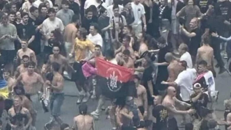 Польские власти начали процедуру депортации 63 человек, среди которых 57 украинцев из-за беспорядков на концерте белорусского рэпера Макса Коржа в Варшаве.