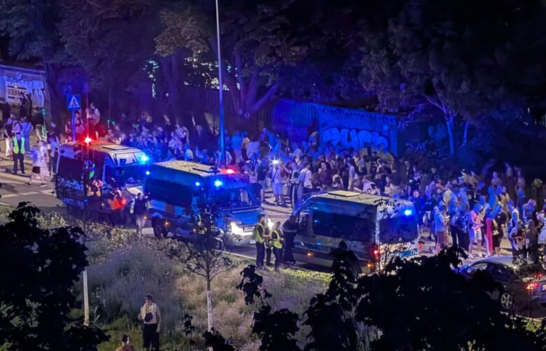 Польська влада розпочала процедуру депортації 63 осіб, серед яких 57 українців, через заворушення на концерті білоруського репера Макса Коржа у Варшаві.