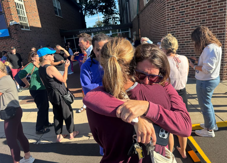 В одній зі шкіл американського міста Міннеаполіс (штат Міннесота) сталася стрілянина. Загинули двоє дітей, ще 17 людей зазнали поранень.