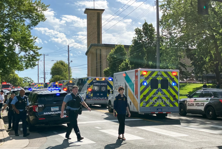 В одній зі шкіл американського міста Міннеаполіс (штат Міннесота) сталася стрілянина. Загинули двоє дітей, ще 17 людей зазнали поранень.