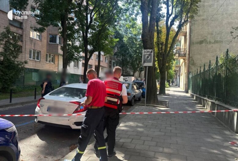 Во Львове в субботу, 30 августа, была объявлена специальная операция Сирена для поиска убийцы политика Андрея Парубия.